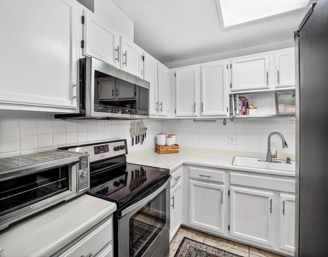 140 Rose Lane, San Jose CA: https://media.crmls.org/mediaz/ed3e3347-c9c5-4eb7-9df9-d2e36053679f.jpg