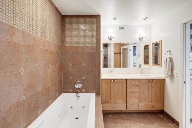 420 Esplanade, Redondo Beach, California 90277, 2 Bedrooms Bedrooms, ,2 BathroomsBathrooms,Residential,For Sale,Esplanade,ML82036336