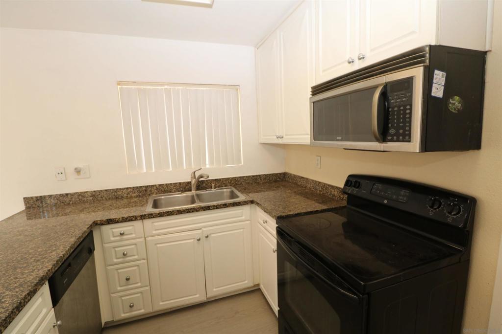 17081 Bernardo Dr - photo 4