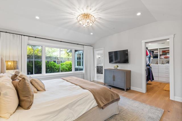 378 Felton Drive, Menlo Park CA: https://media.crmls.org/mediaz/ed4111f7-ab11-4e31-92b5-002d755aaedc.jpg