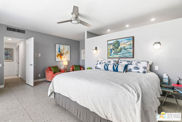 1404 E Sierra Way, Palm Springs CA: https://media.crmls.org/mediaz/ed4171d2-9492-4a67-9d4e-dae411db4dce.jpg