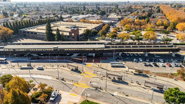 22519 Main St, Hayward CA: https://media.crmls.org/mediaz/ed41fc83-e665-492e-aaa7-ea93a53e019e.jpg