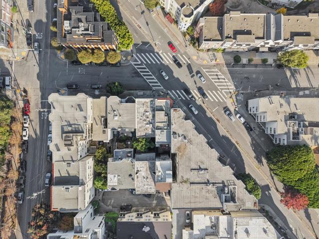 649651 Francisco St, San Francisco CA: https://media.crmls.org/mediaz/ed4287fa-f2d2-4ee2-86d1-a4bf08784360.jpg