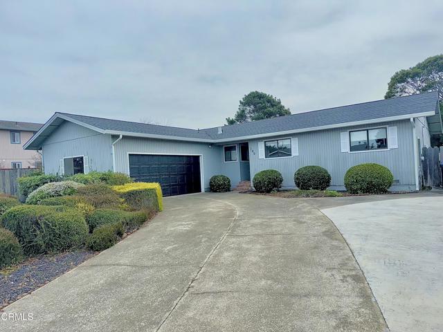 300 Penitenti, Fort Bragg CA: https://media.crmls.org/mediaz/ed429411-db6e-4b4e-b51b-b383cde4250c.jpg