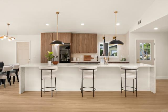 Detail Gallery Image 2 of 36 For 835 Cathy Ln, Cardiff By The Sea,  CA 92007 - 4 Beds | 2 Baths