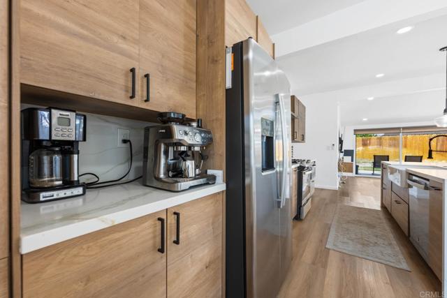 6252 Lake Albano Avenue, San Diego CA: https://media.crmls.org/mediaz/ed43d815-041f-4e22-a693-fdd9907e2ad4.jpg