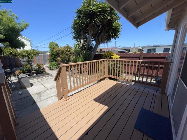 2029 Sutter Ave, San Pablo CA: https://media.crmls.org/mediaz/ed4442eb-bb6d-4051-b120-7a218d5bd454.jpg