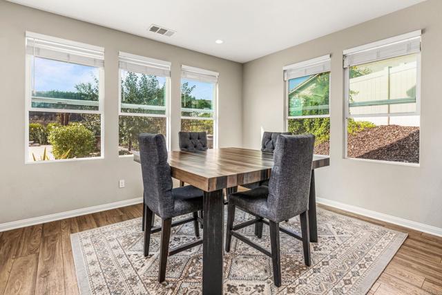 Detail Gallery Image 6 of 52 For 2880 Livery Pl, Escondido,  CA 92029 - 5 Beds | 4 Baths