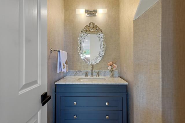 Image 41 of 54 For 76984 Sheffield Court