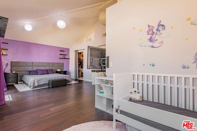 9400 Noble Avenue, North Hills CA: https://media.crmls.org/mediaz/ed44d2c9-cc04-4cb3-943c-232b6e06fe61.jpg