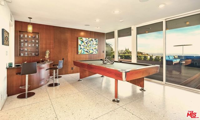 9263 Swallow Drive, Los Angeles CA: https://media.crmls.org/mediaz/ed451ab4-9924-4063-ac70-60f5bc8142f6.jpg