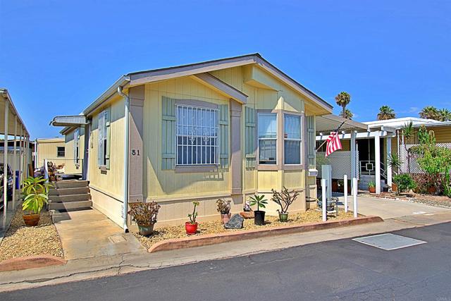 677 G Street, Chula Vista CA: https://media.crmls.org/mediaz/ed454306-351b-494a-9d5f-9d6e3c7ecf0a.jpg
