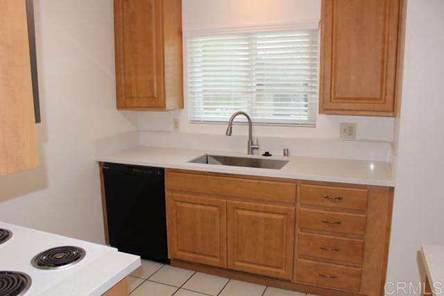 Photo #3: PTP2404238 Listing 