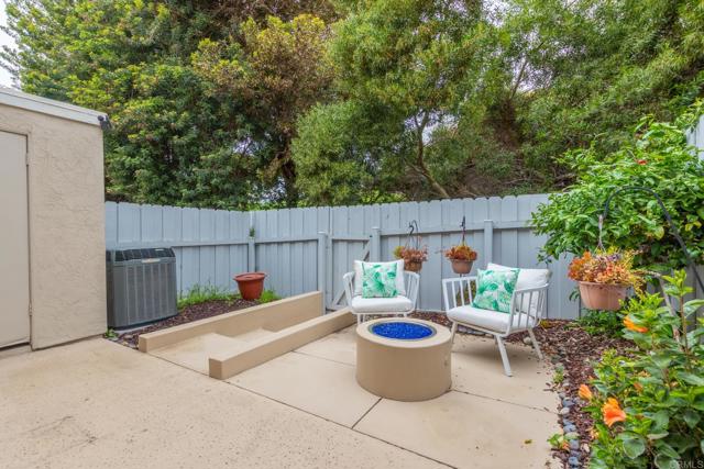 Detail Gallery Image 22 of 26 For 827 Del Mar Downs Rd #E,  Solana Beach,  CA 92075 - 3 Beds | 2/1 Baths