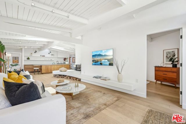 2145 Sunset Crest Drive, Los Angeles CA: https://media.crmls.org/mediaz/ed45ca67-218d-4462-b87a-efa9f56f9f8f.jpg