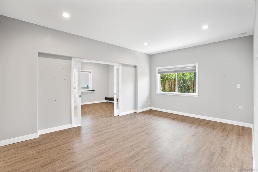 MLS #250035696SD image #37