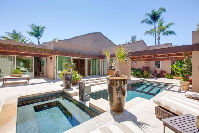 14817 Arroyo Rosita, Rancho Santa Fe CA: https://media.crmls.org/mediaz/ed460946-8c1d-45d8-bc88-5b0620e7b634.jpg