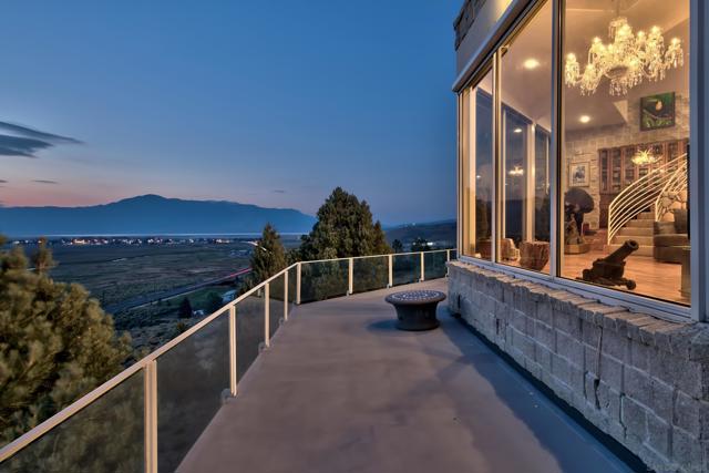 350 Aspen Lane, Bridgeport CA: https://media.crmls.org/mediaz/ed463c0b-1ddb-42fe-bae4-13498a35ba60.jpg