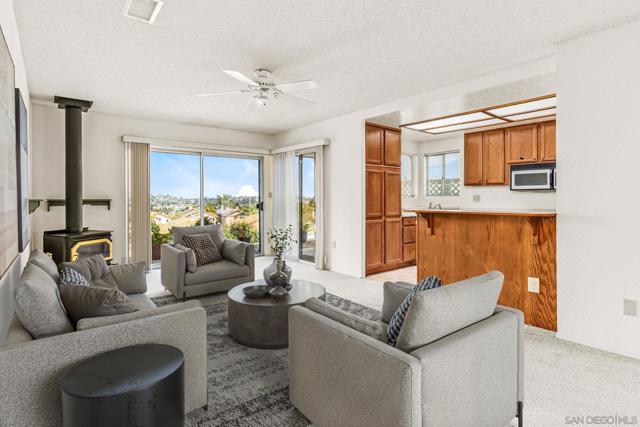 628 Via Santa Paulo, Vista CA: https://media.crmls.org/mediaz/ed46edbc-cf56-42de-b7ea-2c8b6c2a3094.jpg
