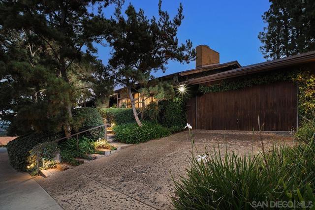 6346 Ridge Manor Avenue, San Diego CA: https://media.crmls.org/mediaz/ed4726ca-42f9-4287-96f7-231b410eb44a.jpg