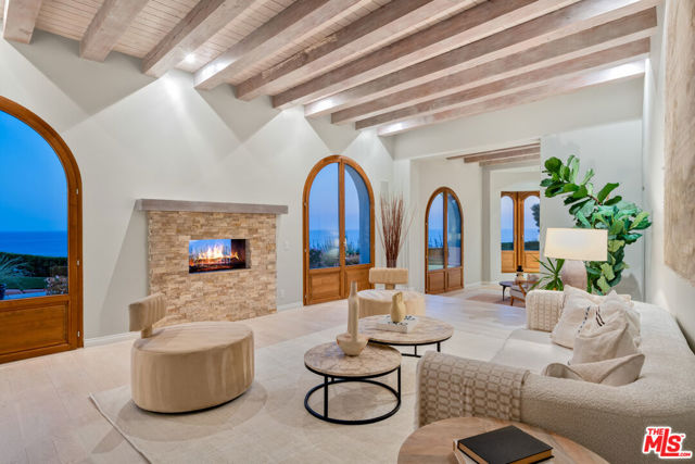 32804 Pacific Coast Highway, Malibu CA: https://media.crmls.org/mediaz/ed473c92-e196-4b0c-ac8c-d7ed194f00c0.jpg