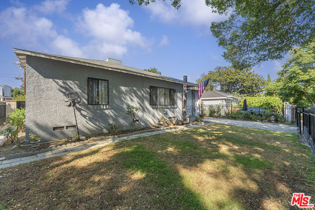 8056 Wakefield Avenue, Panorama City CA: https://media.crmls.org/mediaz/ed47dc96-45d6-4646-9b17-431b4acc1a00.jpg