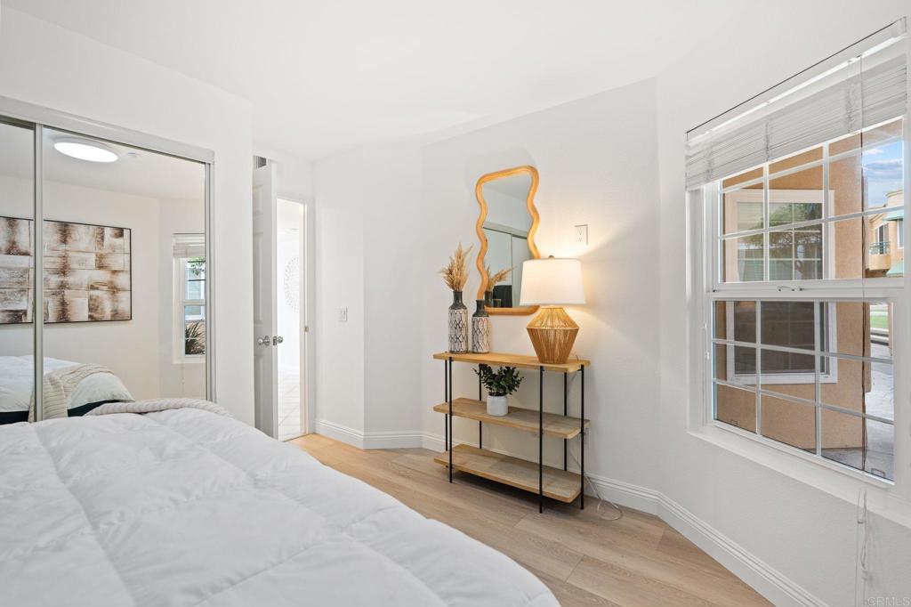 400 The Strand - photo 14
