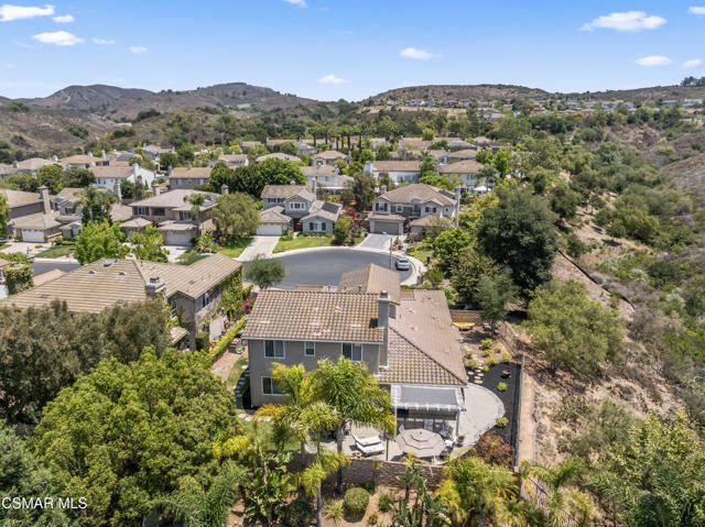 4543 Silverbell Circle, Moorpark CA: https://media.crmls.org/mediaz/ed489d3b-a965-4f37-8bb7-d7b2bd8b805a.jpg
