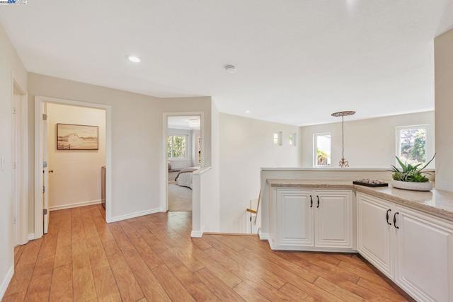 4069 Pergola CT, Castro Valley CA: https://media.crmls.org/mediaz/ed493e6c-3820-4ce0-bf52-626531666e60.jpg