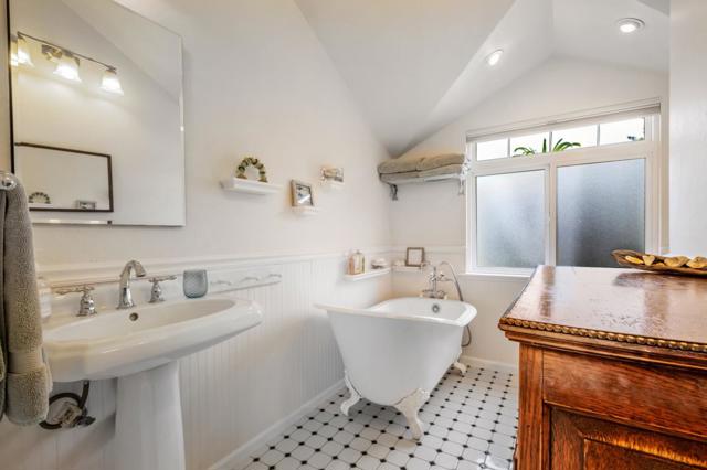 111 Farley Drive, Aptos CA: https://media.crmls.org/mediaz/ed493ed3-ab48-408c-9a5a-e2f805aabd94.jpg