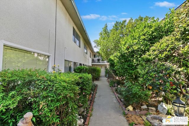 171 E Ralston Avenue, San Bernardino CA: https://media.crmls.org/mediaz/ed49e089-b8e9-4bc3-ad37-62a07f1629d5.jpg