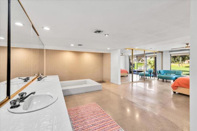 79100 Barwick Place, Bermuda Dunes CA: https://media.crmls.org/mediaz/ed4a07d6-07e2-4107-9443-a2c2c3199362.jpg