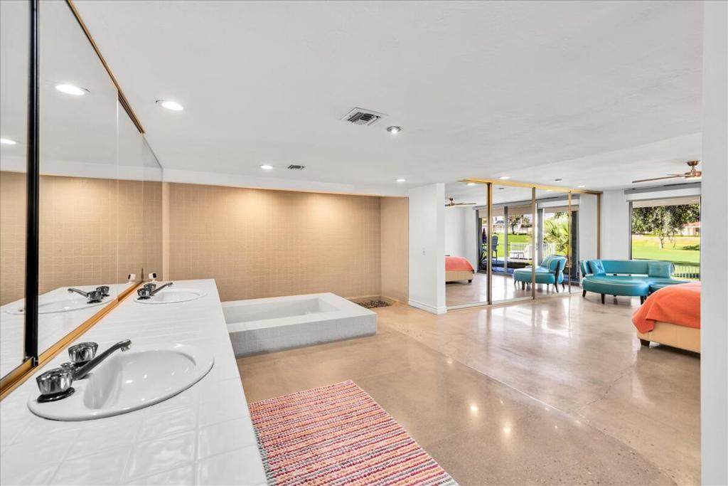 MLS #219137220DA image #37