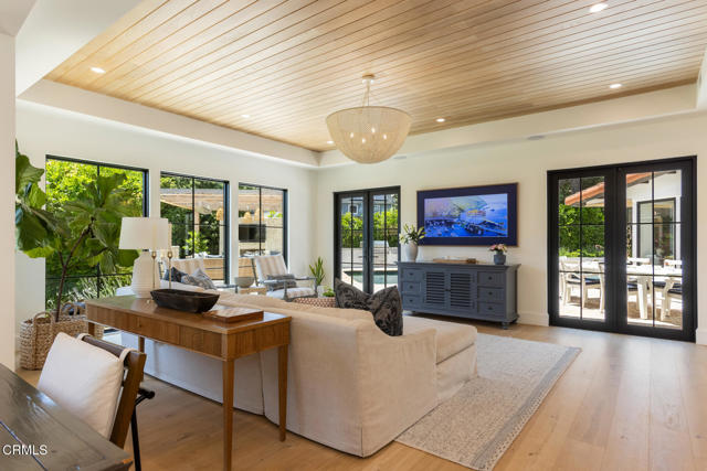 4435 Encinas Drive, La Canada Flintridge CA: https://media.crmls.org/mediaz/ed4af8e0-aca9-4bad-a203-716bfba93d03.jpg