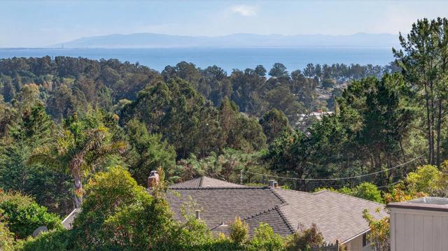 5365 Maretta Drive, Soquel CA: https://media.crmls.org/mediaz/ed4bb42f-2e09-4147-9fe8-c3752ef8b3ed.jpg