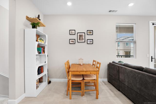 1221 Sunrise View, San Marcos CA: https://media.crmls.org/mediaz/ed4c3236-fbf9-44ef-b536-c0ebb25977c8.jpg