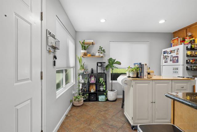 6333 College Grove Way, San Diego CA: https://media.crmls.org/mediaz/ed4c84d5-2ab3-4271-855c-c6b06440ed15.jpg