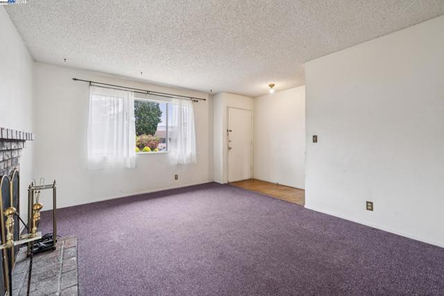 220 PEMBROKE DRIVE, Vallejo CA: https://media.crmls.org/mediaz/ed4c8a1a-af99-4f7f-bf43-73a8dc03278b.jpg