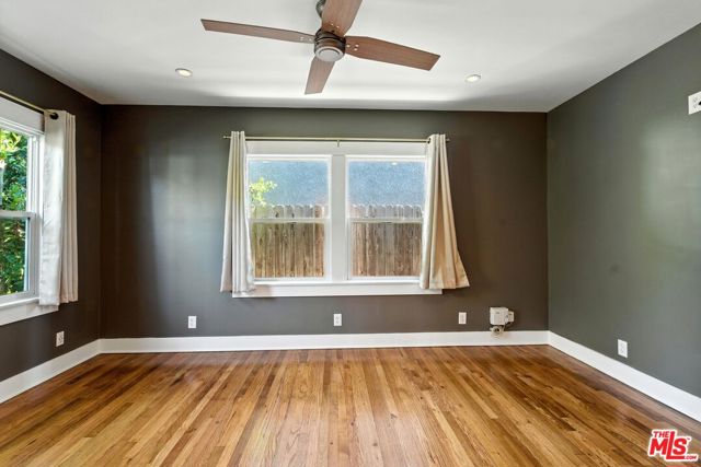 3712 E 10th Street, Long Beach CA: https://media.crmls.org/mediaz/ed4d921f-9e34-47d4-adfc-8d11a2fa6387.jpg
