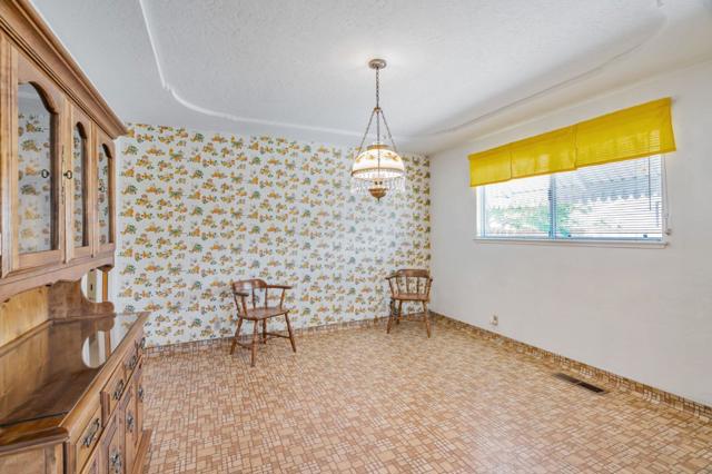 93 Alexander Court, San Jose CA: https://media.crmls.org/mediaz/ed4e0b7e-f8ac-4221-928f-d0f5ca57b50a.jpg