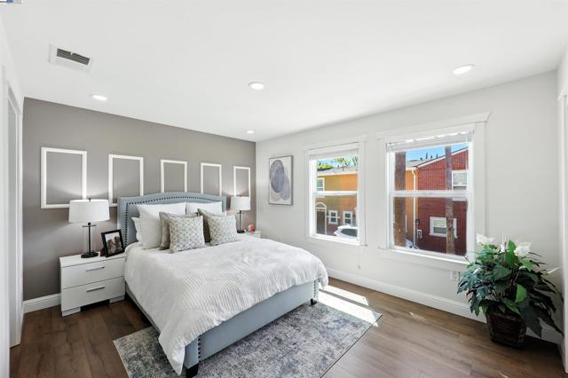 865 Carlisle Way, Sunnyvale CA: https://media.crmls.org/mediaz/ed4ec526-3742-495d-b940-2dce26920e05.jpg