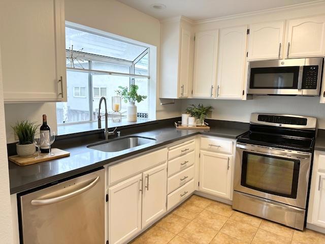 8 Arch Street, Redwood City CA: https://media.crmls.org/mediaz/ed4ed997-e276-436b-b52d-d808d01ba54c.jpg