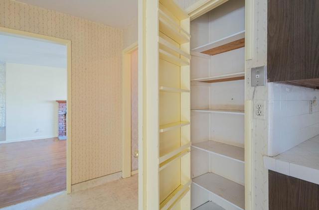 217 Iris Drive, Salinas CA: https://media.crmls.org/mediaz/ed4f1f1a-2f4b-40ee-996a-272ba4c43430.jpg