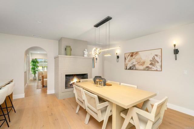 Detail Gallery Image 9 of 31 For 219 W Acacia Ave, El Segundo,  CA 90245 - 4 Beds | 2 Baths