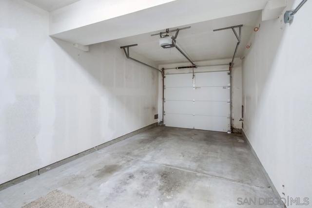 12079 Tivoli Park Row, San Diego CA: https://media.crmls.org/mediaz/ed503505-7f96-4fcb-a1e1-51ea3e1d9b37.jpg