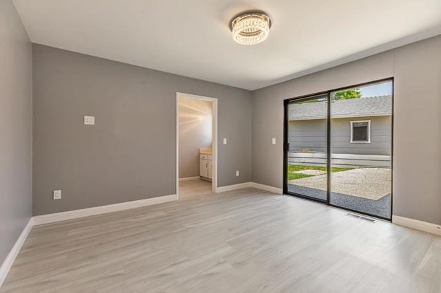 445 Marks Drive, Hollister CA: https://media.crmls.org/mediaz/ed504f0d-f0b9-46ba-b206-8d041707a6c9.jpg