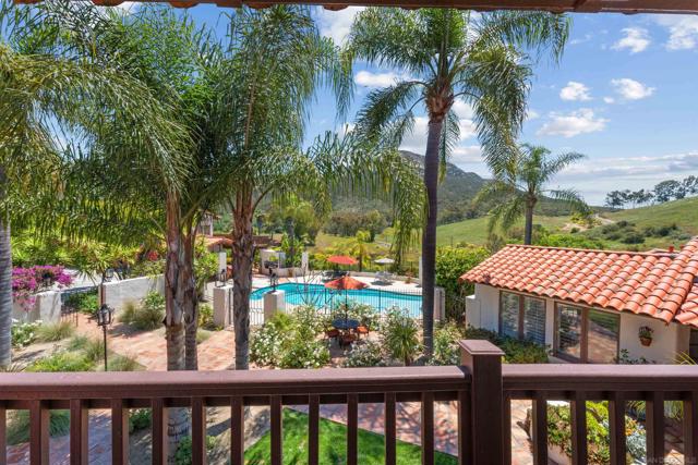 17156 Dos Hermanos, Poway CA: https://media.crmls.org/mediaz/ed5210d0-0c54-4c8e-a043-9298b642ee85.jpg