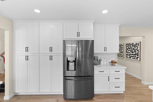 721 Woodmeadow Pl, Oakley CA: https://media.crmls.org/mediaz/ed534cba-6cb8-40b9-bef7-5deeb04a6174.jpg