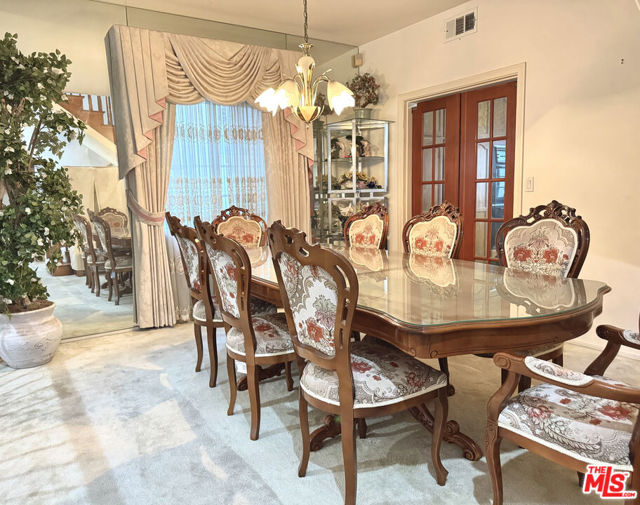 1137 Eagle Vista Drive, Los Angeles CA: https://media.crmls.org/mediaz/ed5395d0-d3a3-4657-a6d2-a44faaddabab.jpg