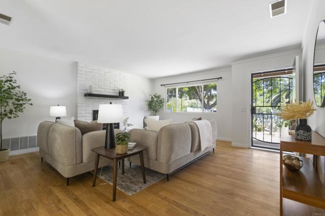 1471 Rock Springs, Escondido CA: https://media.crmls.org/mediaz/ed53c671-d0fe-4e6d-9cb6-09238a8cbe96.jpg